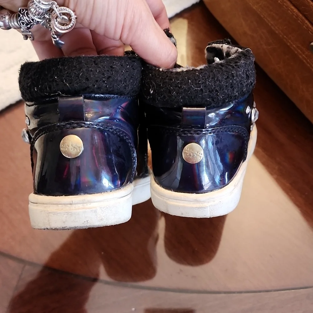 Boots - Picture 3 of 5